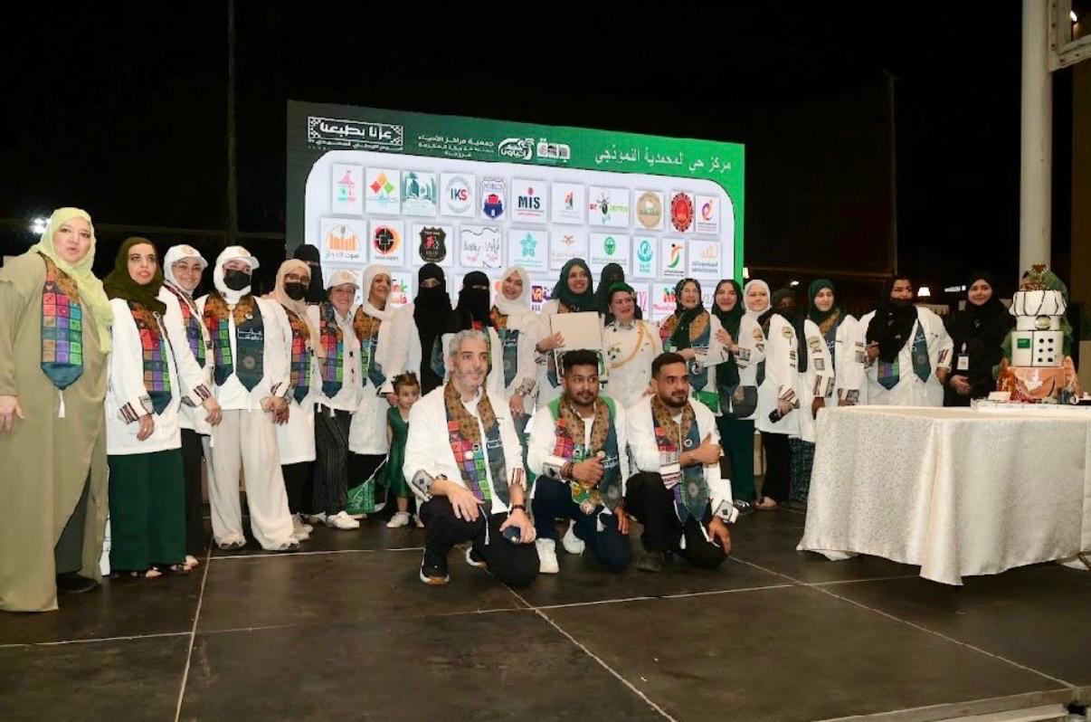 المشاركة في احتفال اليوم الوطني مع مركز حي المحمديه (سارية علم) بتاريخ ٢٠٢٥/٩/١٨ م بركن الاك… media 37